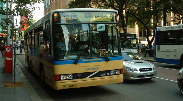 Blue Mountains Volvo B10B Custom 200 MO5106